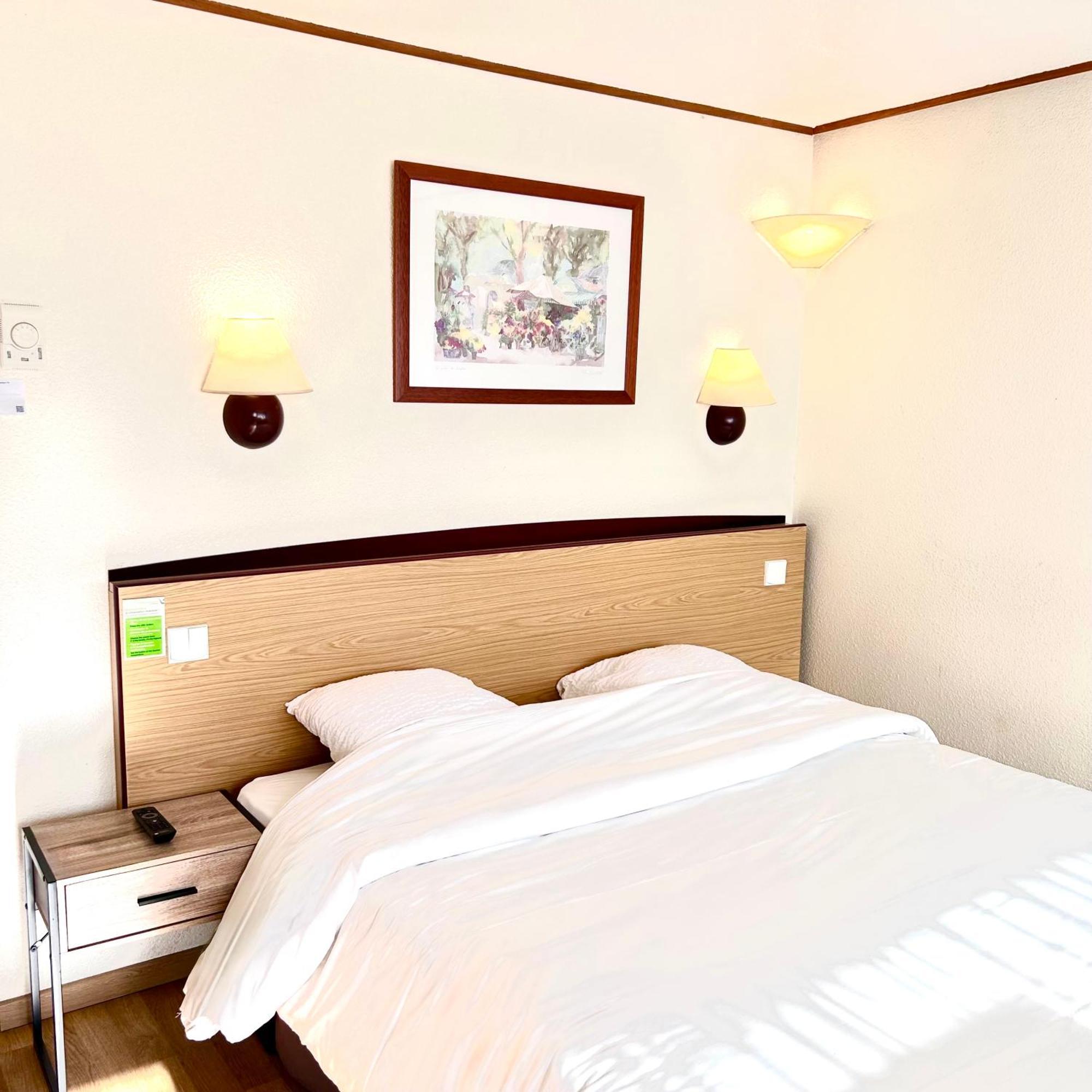 Campanile Marmande Hotel Exterior photo